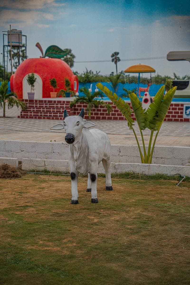 Handcrafted Animal Sculpture — Piece 06