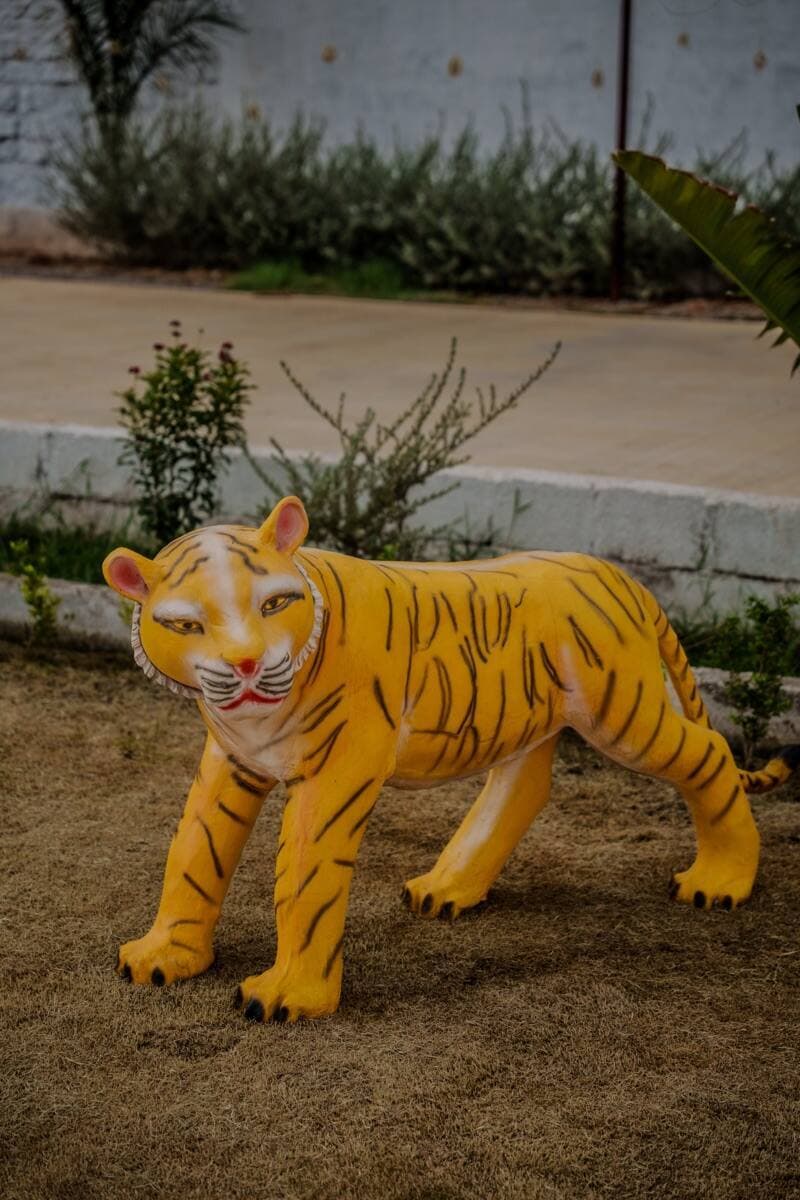 Handcrafted Animal Sculpture — Piece 08